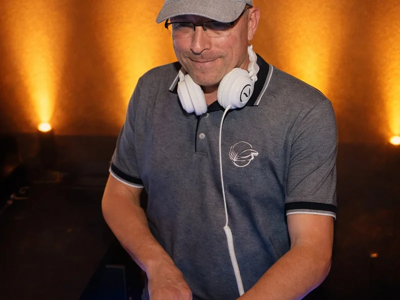 Stimmungsvoller Firmenevent mit DJ Rico Cinsano in Bobingen