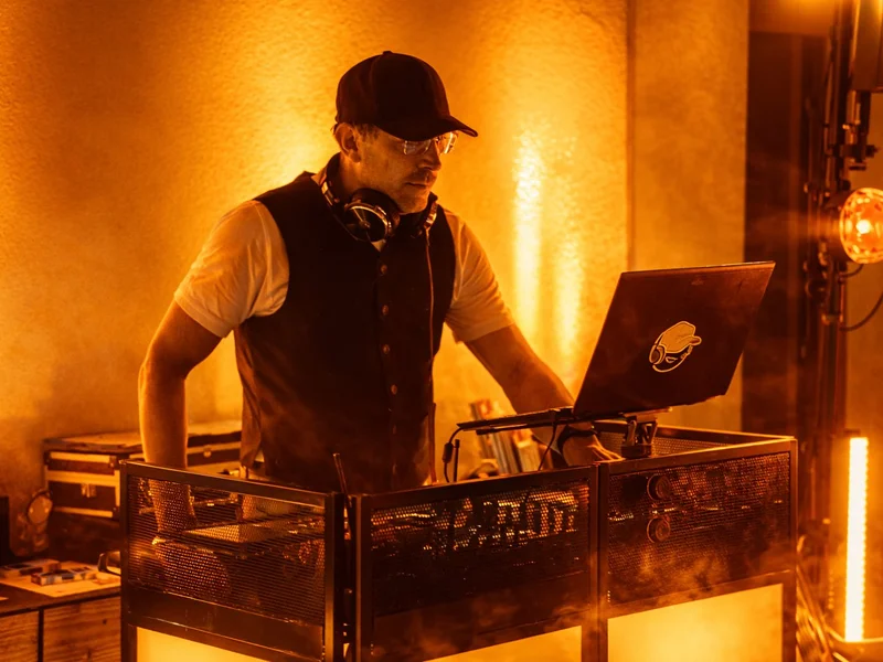 Firmenfeier-DJ Rico Cinsano in Starnberg – begeisterte Mitarbeiter auf der Tanzfläche