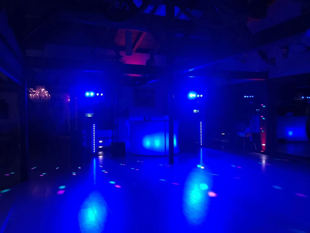 DJ Licht auf einer Hochzeit