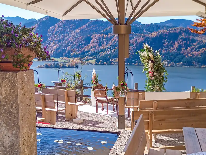 Freie Outdoor-Trauung auf der Stögeralm am Schliersee mit Seeblick und Bergpanorama
